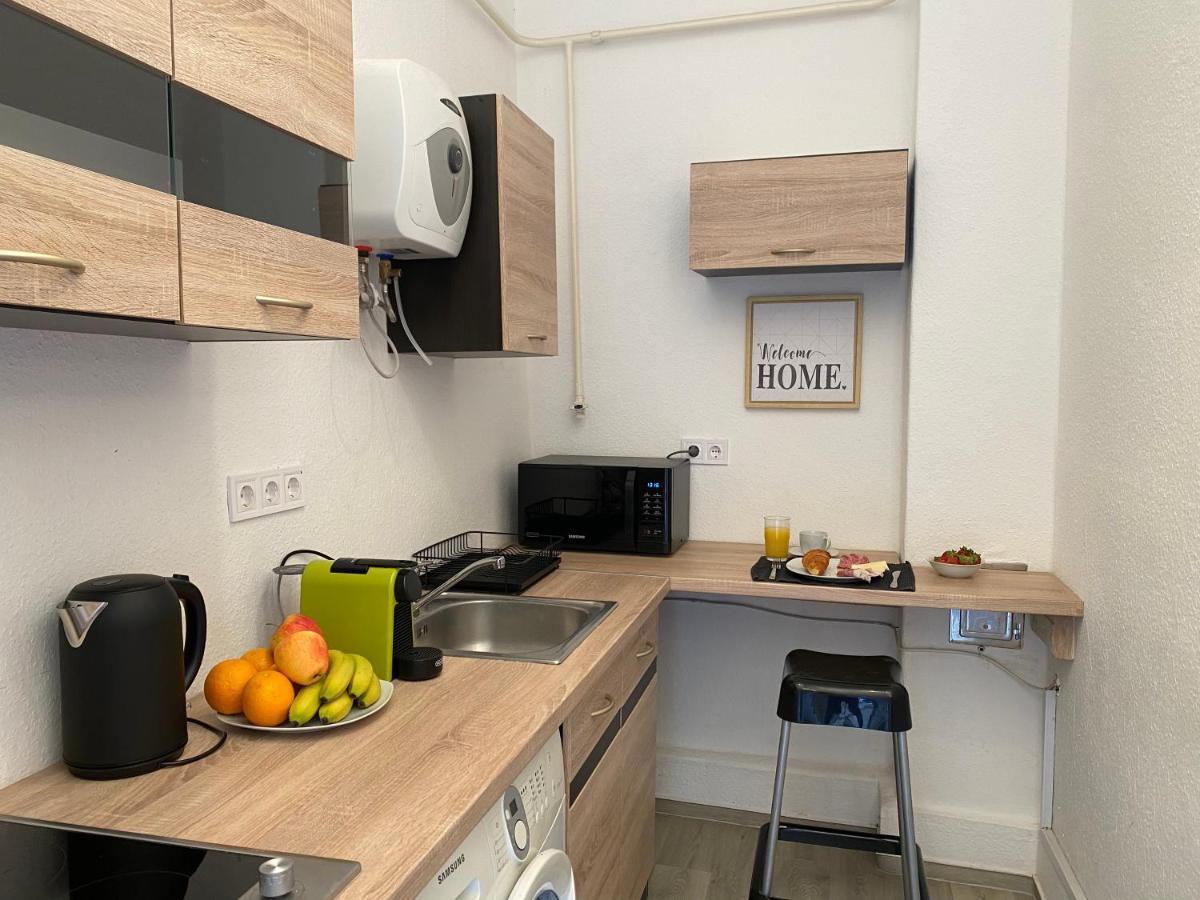 B20 Apartment Budapest Bagian luar foto